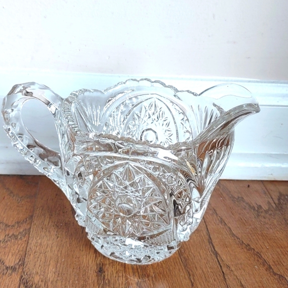 Hobstar and Arches Pressed Glass Creamer - Picture 3 of 9